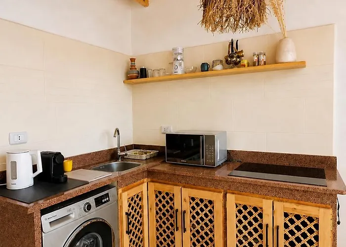 Bedro Rooftop 1 Private Balcony & Sea View 1 Min To *