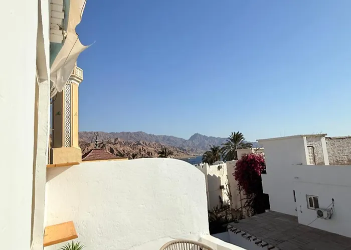 Bedro Rooftop 1 Private Balcony & Sea View 1 Min To *